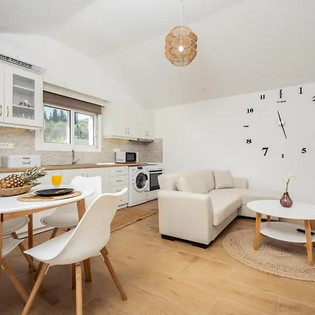 Destinys Village Ii Apartment